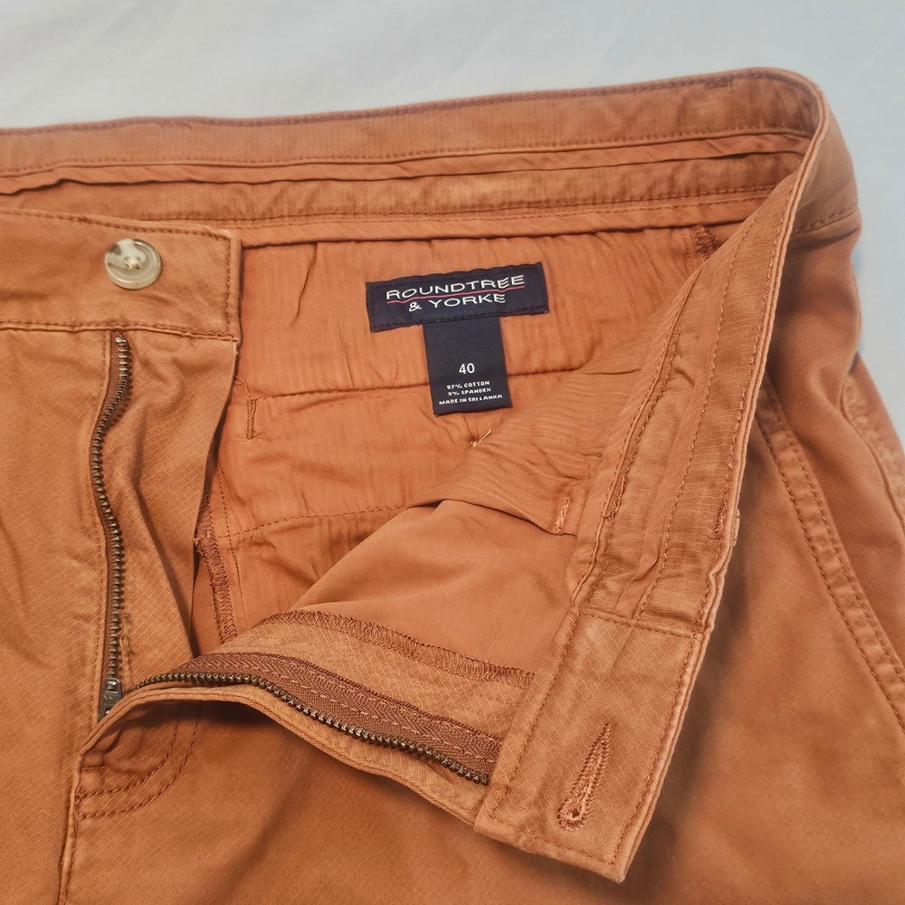 Roundtree Yorke Size 40 Straight Shorts Rust Brown Geo Design 9" inseam NWT L892 - Picture 6 of 6